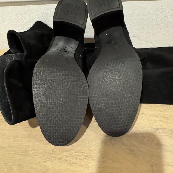 Stuart Weitzman “ALLJACK” Over the Knee black suede boot, size 7.5 - Picture 3 of 6